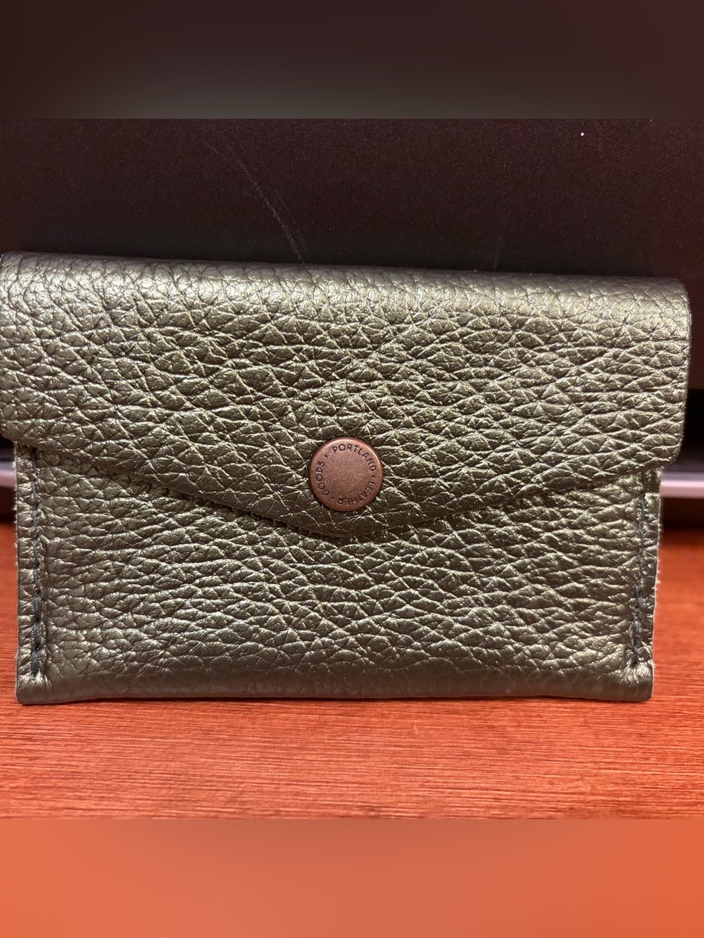 Metallic Greench Leather Card Wallet